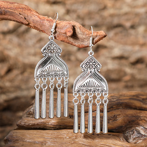 Pendientes Colgantes Étnicos Plateados para Mujer, Joyería de Borlas, Accesorio de Moda de Aleación - Product Image 4