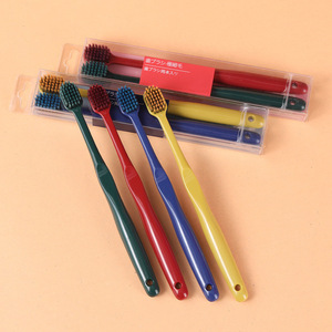 แปรงสีฟันขนนุ่มพิเศษไนลอนสำหรับใช้ในบ้าน ชุด 4 ชิ้น - Product Image 1