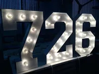 GFace Leuchtende Neon-Umrandete Marquee-Glühbirnen-Schilder 3D-Metallbuchstaben für Trendige Urbane Streetwear-Ladenfronten Markenlogo-Dekoration