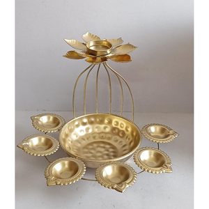 PARIJAT HANDICRAFT Bougeoir à bougie chauffe-plat décoratif en fer avec motif de fleurs pour la décoration intérieure et la pièce maîtresse - Product Image 3