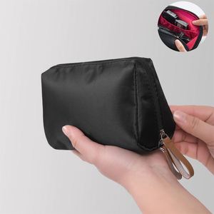 Nouvelle Trousse de Maquillage Portable Mini Imperméable Super Tendance Style Fire Ins 2026 – Petite Pochette de Rangement Rouge à Fermeture Éclair - Product Image 6