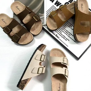 Sandalias de corcho cómodas con doble hebilla ajustable, parte superior transpirable y soporte para el arco del pie, para caminar en interiores y exteriores. - Product Image 1