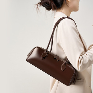 Bolso de hombro de cuero genuino para mujer, con asa única, forma de tubo largo, estilo vintage, para todas las estaciones, con cierre de cremallera - Product Image 1