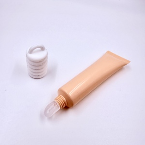Tùy chỉnh rỗng d19mm nhựa PE Lip Balm Ống mỹ phẩm Bóp Son bóng son môi mềm Ống Bao bì với Applicator - Product Image 4
