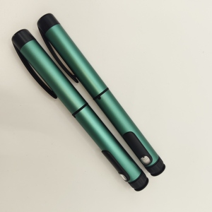 Bolígrafo de Inyección de Metal Reutilizable V1 Ecológico y Duradero con Diseño Gráfico de Logotipo Personalizable para Aplicaciones de Cuidado de la Piel - Product Image 2