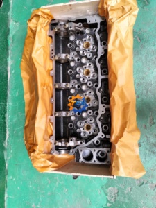 Piezas de Motor, Cabeza de Cilindro para Excavadora, Motor 4HK1 - Product Image 4