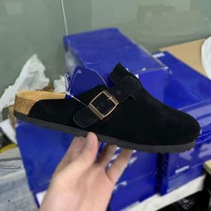 Wholesale Comfortable Casual <b>Shoes</b> in Stock slippers for Men's and Women's From the Popular Designer Genuine Leather Flat <b>Shoes</b> - Product Image 4