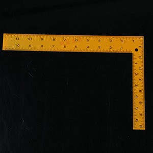 Regla cuadrada de acero al carbono de 90 grados pintada de amarillo para carpintería y construcción - Product Image 4
