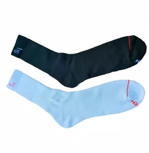 Vente en gros ODM Chaussettes jetables antidérapantes pour hommes 4 paires blanches 100% coton et acétate - Product Image 5
