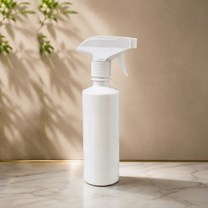 Bouteille pulvérisateur en plastique blanche cylindrique de 500 ml avec pulvérisateur à pompe, usage domestique, matériau PP - Product Image 1