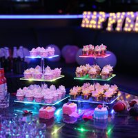 Tour à cupcakes européenne à 3 niveaux en acrylique avec éclairage rechargeable – Présentoir à desserts transparent pour mariages, anniversaires et occasions spéciales