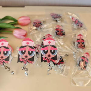 Porte-badges infirmière en acrylique personnalisé avec pinces crocodiles, porte-carte d'identité rétractable, cadeaux pour infirmières (Brat Doll) - Product Image 5