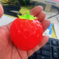 Nouvelle Sortie Jouet Squishies Simulation Fraise Balle à Presser Anti-Stress Jouet de Décompression Vente en Gros Jouets Promotionnels
