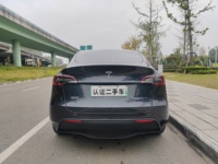 Tesla Model Y 2024 d'occasion, SUV électrique à propulsion arrière, batterie LFP de 60 kWh, autonomie de 554 km, pilotage automatique, bien entretenu, prêt à être expédié