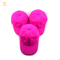 Casquette de sport imperméable à 6 panneaux non structurée en nylon uni de couleur rose fluo en gros