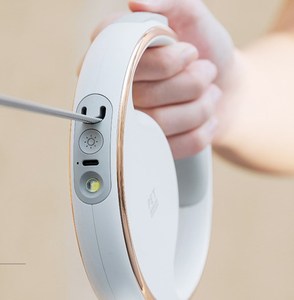 犬の供給のための充電式LEDフラッシュライト廃棄物うんちバッグディスペンサーを備えた散歩犬用の3メートルの格納式ペット犬の鎖 - Product Image 3