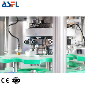 Vendita calda macchina riempitrice di linea di produzione per bevande gassate in alluminio su piccola scala - Product Image 5