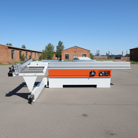 Scie à table coulissante INVECH 5,5 kW 850 kg avec commande PLC pour la découpe de mélamine, MDF, contreplaqué et bois, facile à utiliser