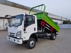 Camión Pequeño ISUZU 6x4 4x4 4X2 para Angola, de 3, 7 y 10 Toneladas, Tipo Volquete, con Motor Diésel Ligero - Product Image 1