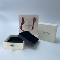 Boîte cadeau écologique pour bijoux, emballage personnalisé en papier kraft recyclé, faible MOQ pour les petites entreprises