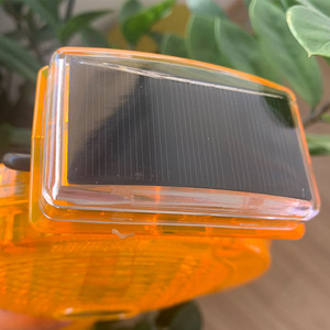 Năng lượng mặt trời <span class=keywords><strong>LED</strong></span> Cảnh Báo Giao Thông Nhấp Nháy Đèn Barricade ánh sáng Cho An Toàn Đường Bộ - Product Image 4