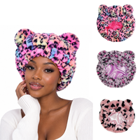 Bonnet de nuit en peluche personnalisé avec oreilles d'ours, doublure en satin, bonnet de sommeil moelleux pour femme, imprimé léopard, pour le soin des cheveux