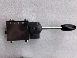 SP1W-CKS 2 positions 4 voies SP1G-CK SP1W-CK SP 1 W-CK1206985 60 Directionnel hydraulique manuel SP 1 W-CK1206985 60 - Product Image 1