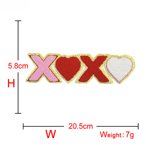 Parches personalizados de chenilla con purpurina PARA EL Día de San Valentín con letras planchadas hechas de materiales atractivos - Product Image 1