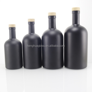 Tùy Chỉnh Thiết Kế Rỗng Matte Màu Đen 500Ml <span class=keywords><strong>700Ml</strong></span> 750Ml Tinh Thần Thủy Tinh Gin Rum Dầu Ô Liu Chai Với Nút Chai Thủy Tinh Rượu Chai - Product Image 1