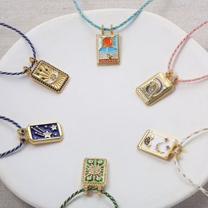 Nouvel arrivage de <span class=keywords><strong>tarot</strong></span> bohème coloré en émail religieux soleil lune sombre diable ange pendentif collier pour femmes - Product Image 5
