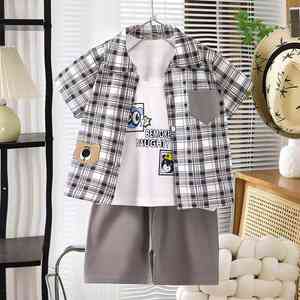 Set di tre pezzi - Nuove camicie a quadri estive a maniche corte all'ingrosso per ragazzi, adolescenti casual e set di abbigliamento per neonati - Product Image 1