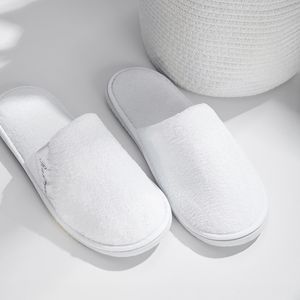 Logo personnalisé Vente en gros de pantoufles en coton Pantoufles de spa de luxe blanches à bout fermé pour hôtel pour invité - Product Image 4