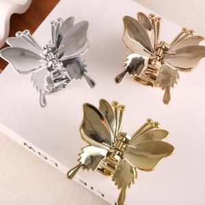 Pinzas de Pelo con Forma de Mariposa Esmeriladas al por Mayor, Pinzas de Pelo Coreanas Dulces en Dorado y Plateado, de Acrílico y Plástico para Mujer - Product Image 2