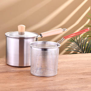 Sartén de Acero Inoxidable de 3.5L de Capacidad, <span class=keywords><strong>Freidora</strong></span> <span class=keywords><strong>con</strong></span> Cesta, Tapa de Vidrio, Mango de Madera para Cocinas de Gas e Inducción, Diseño Japandi, Duradera - Product Image 3