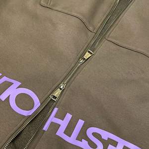 Y2K Hiphop sweat à capuche zippé pour hommes haut en coton tricoté de haute qualité avec motif de lettre de contraste de couleur croisée pour l'automne en gros - Product Image 3