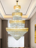 Villa duplex, lustre en cristal, mezzanine, salon, hall, plafond creux, escalier de style européen moderne, long
