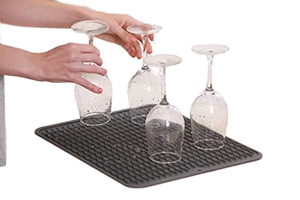 Tapis de séchage de vaisselle en silicone de style moderne, grand format, facile à nettoyer, résistant à la chaleur, antidérapant et sûr pour comptoir de cuisine et évier - Product Image 4