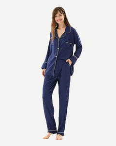 Conjunto de Pijamas Azul Marino a Juego para Familia de Bambú con Atuendo para Perro, Ropa de Dormir de Manga Larga con Botones para Padres, Niños y Perro - Product Image 2