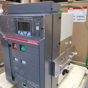 Interruptor Automático ABBs SACE Emax2 100% Original, 800-2500A, E2N 2000 T LSI <span class=keywords><strong>WMP</strong></span> 3P NST / E2N 2500 T LSI <span class=keywords><strong>WMP</strong></span> 3P NST - Product Image 4