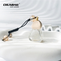 Mini bouteille de désodorisant de voiture en verre suspendue classique de luxe de 8ml vide avec capuchon en bois noir diffuseur de parfum d'huile essentielle de voiture