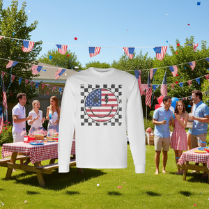 T-shirt vintage a maniche lunghe con bandiera degli Stati Uniti, Happy 4th Of July Smile Face Retro Usa Flag - Product Image 3