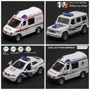 Modèle de voiture de police et d'<span class=keywords><strong>ambulance</strong></span> en métal à l'échelle 1/<span class=keywords><strong>64</strong></span> avec fonction d'ouverture des portes, emballage en sac OPP, figurine et porte-clés - Product Image 6