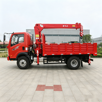 Grue montée sur camion de 4 tonnes, hauteur de levage maximale de 9 m, boîte de vitesses hydraulique à rotation de 360 degrés, moteur Yuchai, rayon de braquage court, pompe