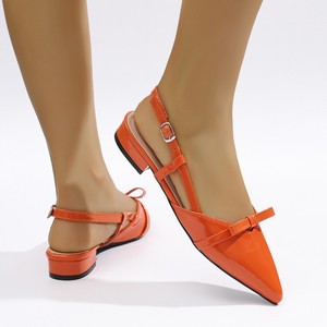 Xuanhui Koreanischer Stil <span class=keywords><strong>Orange</strong></span> Lackleder Slingbacks Elegante Schleife Spitze Zehe Stabile Niedrige Blockabsatz-Sandalen für Damen - Product Image 3