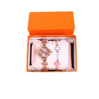 Valentijnsdag cadeau: luxe set van roestvrijstalen horloge en armband in een luxueus ontworpen cadeauverpakking voor vriendin/moeder.