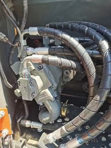 ¡Venta caliente! Excavadoras Hitachi ZAXIS 70 de segunda mano | Excavadora sobre orugas de 7 toneladas | Importada de Japón | Perfecta para movimiento de tierras - Product Image 6