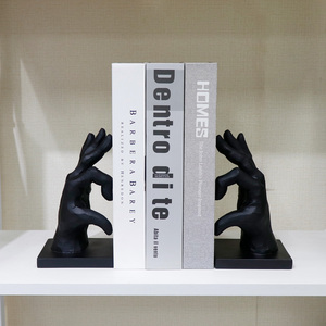 Exquisite Resin Heart - Shaped Bookend, Creative Craft Ornament for Home & Office Decoration