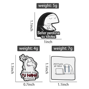 面白いスペイン語の引用簡略化されたフィギュアフロークミームエナメルピンセニョールペルドナスーイディオテス会議午後6時のブローチラペルバッジピン - Product Image 6