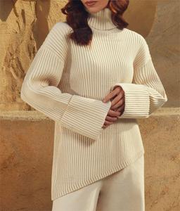 Pull col roulé côtelé crème de luxe minimaliste pour femme avec ourlet asymétrique pour fournisseur B2B en marque blanche - Product Image 1
