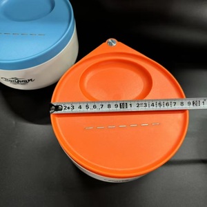 Caja de cebo magnética Baiyuan de 19 cm de diámetro, plástico duradero, almacenamiento de aparejos de pesca para cebo suelto, naranja y azul - Product Image 5